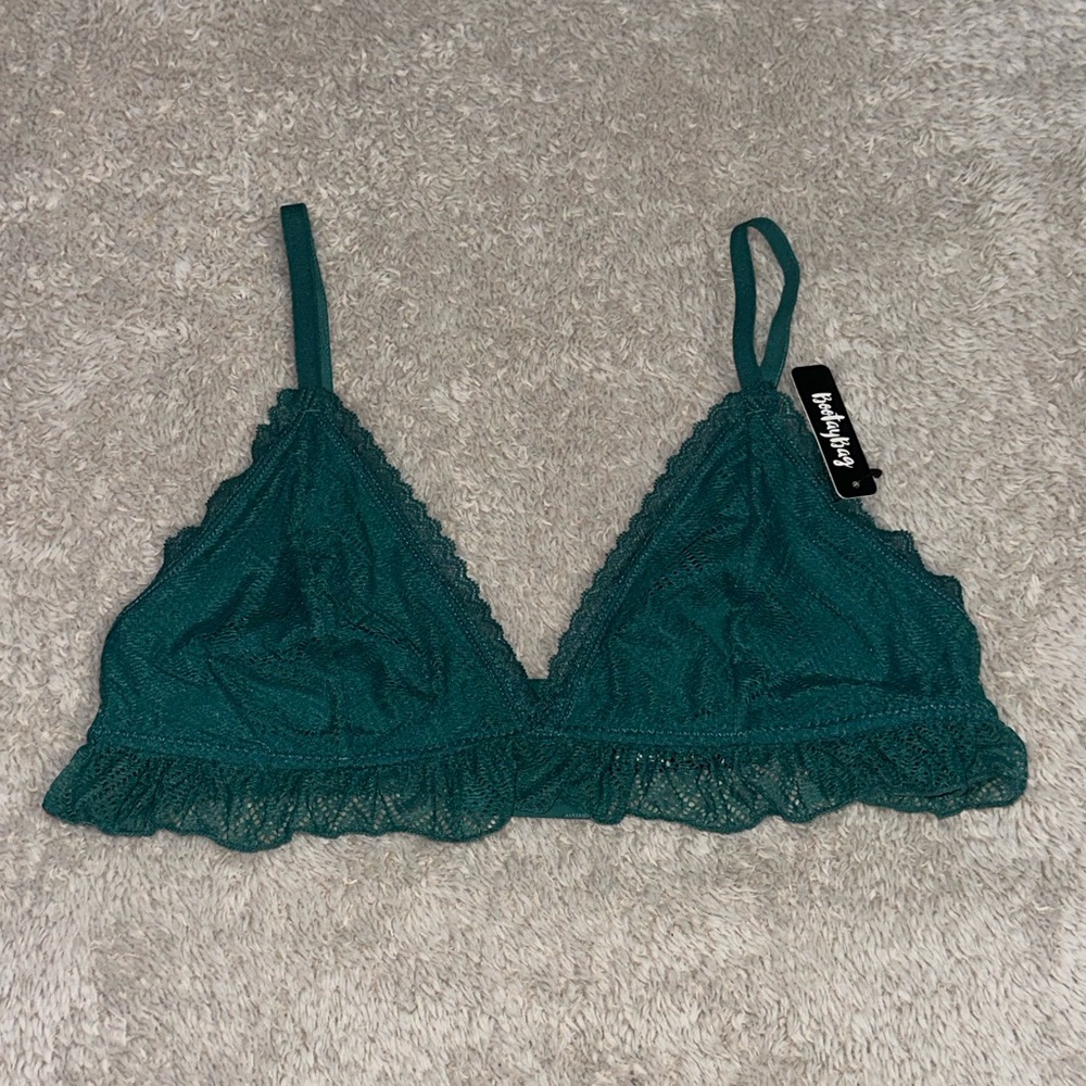 NWT Green Lace with Ruffles Bralette - Size M